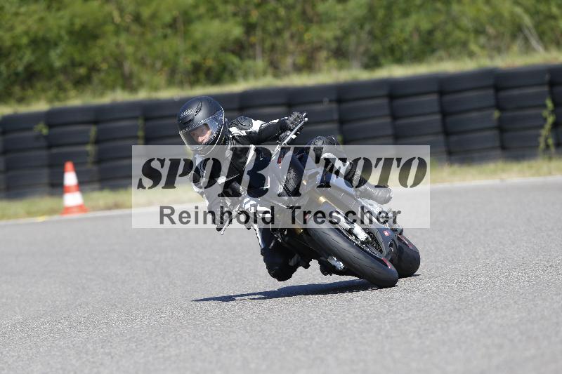 /48 25.08.2025 Cornu Master School ADR/gruen-vert/111